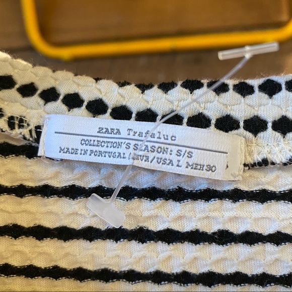 Zara | Textured Cropped Black and White Tee - Picture 6 of 7